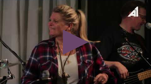 Beehive - I've Got A Tiger By The Tail